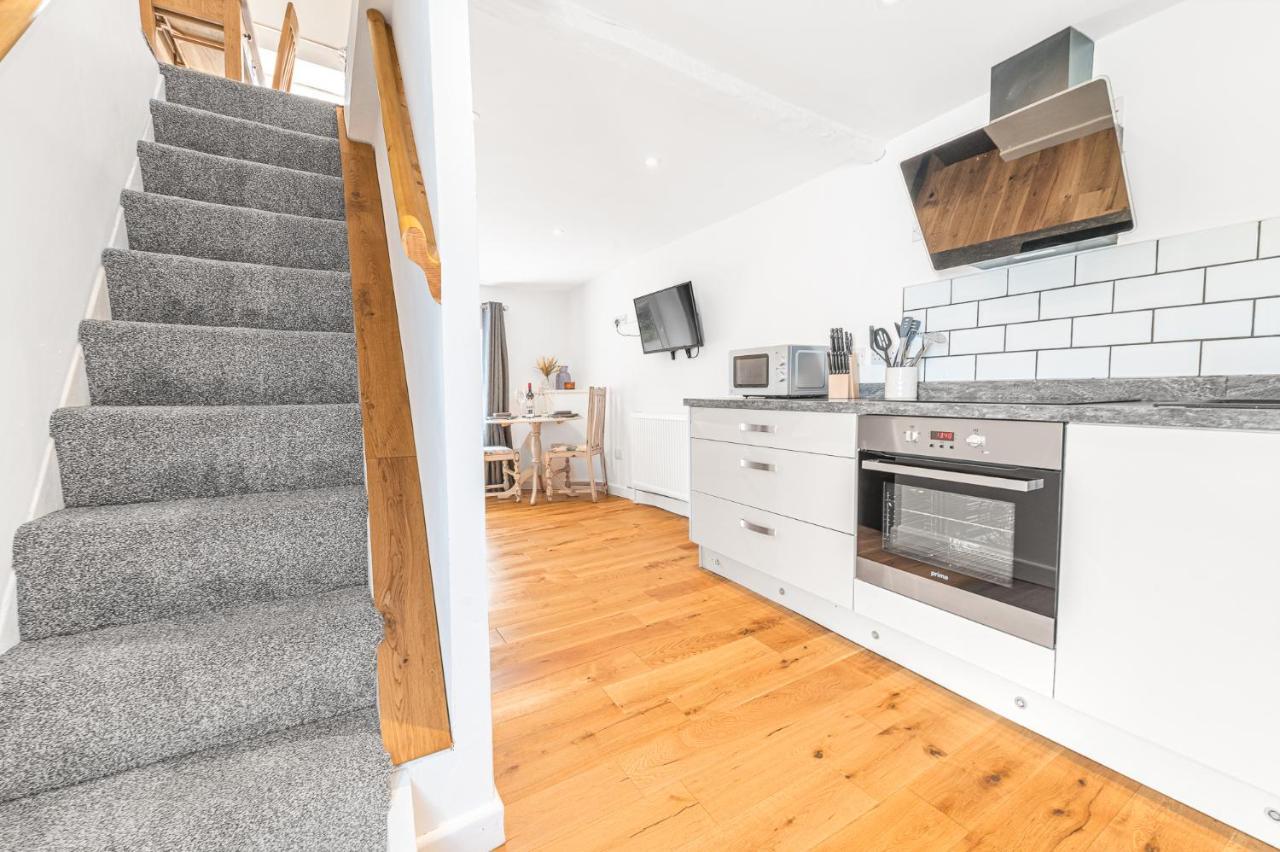 The Black Dog Apartment Dalton in Furness Exterior photo